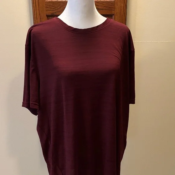 Fila Burgundy Crew Neck Tee - see measurements - Picture 2 of 8